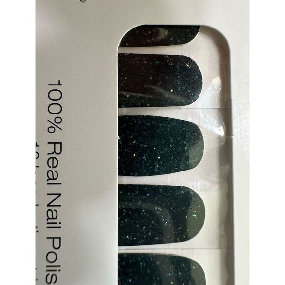 Color Street Scot Topic Nail Strips - Picture 2 of 3